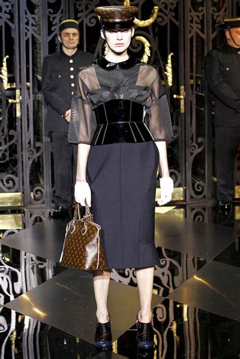 louis vuitton fall 2011 collection|Louis Vuitton latest fashion collections.